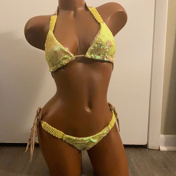 flash sale⭐️notorious swimwear yellow sequin bikini set - Picture 2 of 13